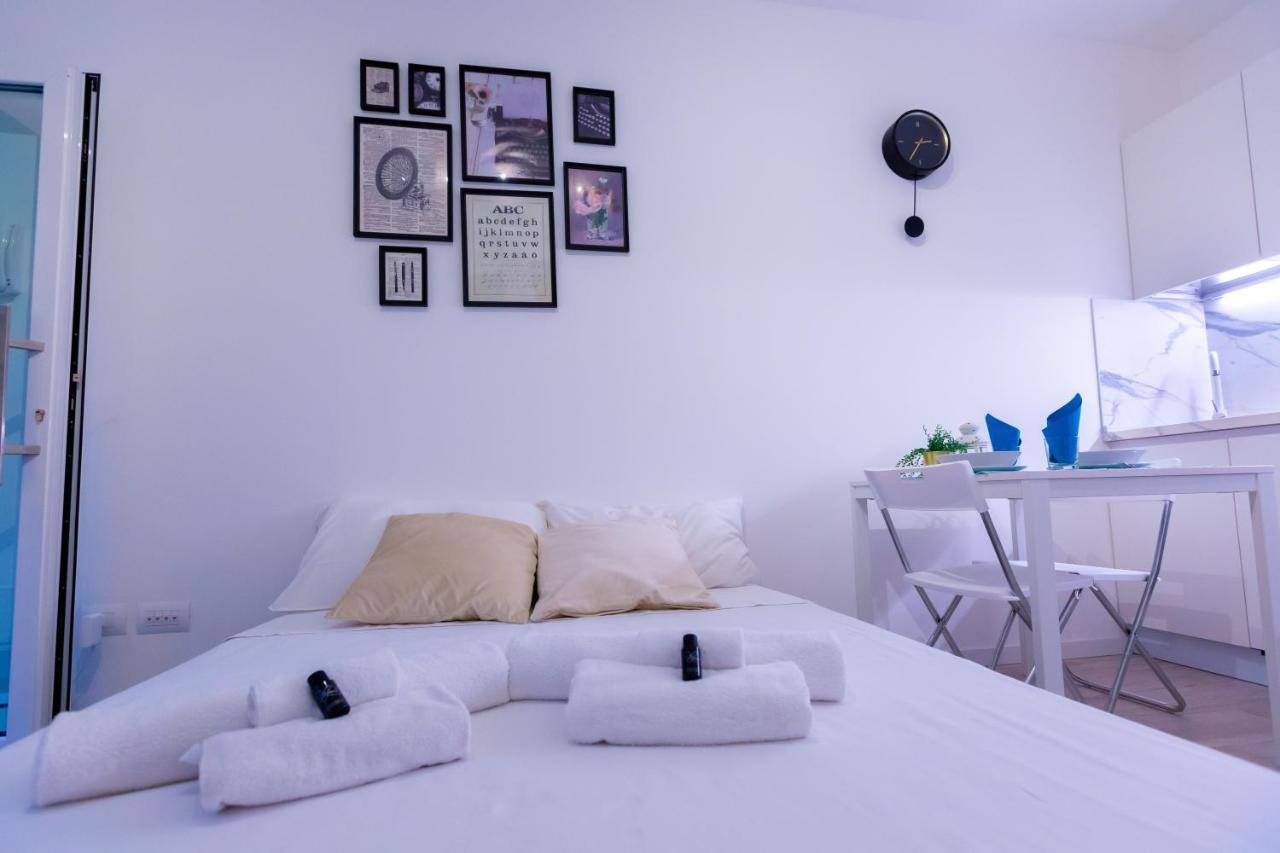Apartment Padova 177 Milan Bagian luar foto