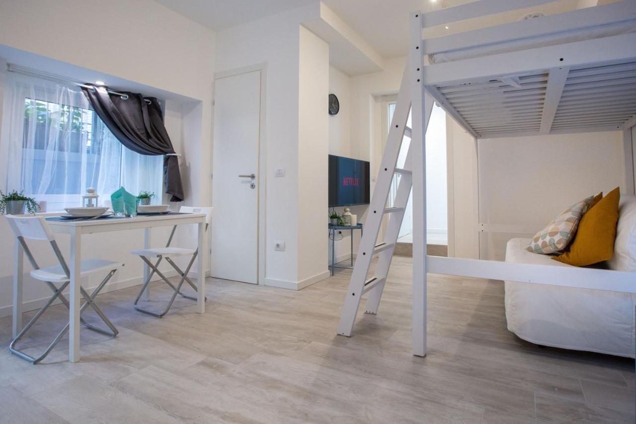 Apartment Padova 177 Milan Bagian luar foto